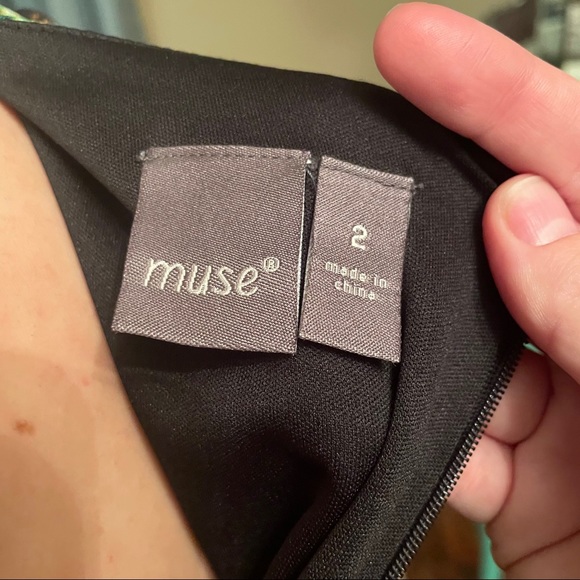 Muse Bright Leopard Dress - Picture 4 of 4